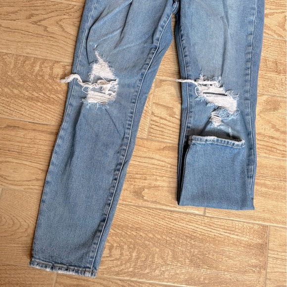 Old Navy High-Waisted OG Straight Ripped Jeans - Picture 4 of 11